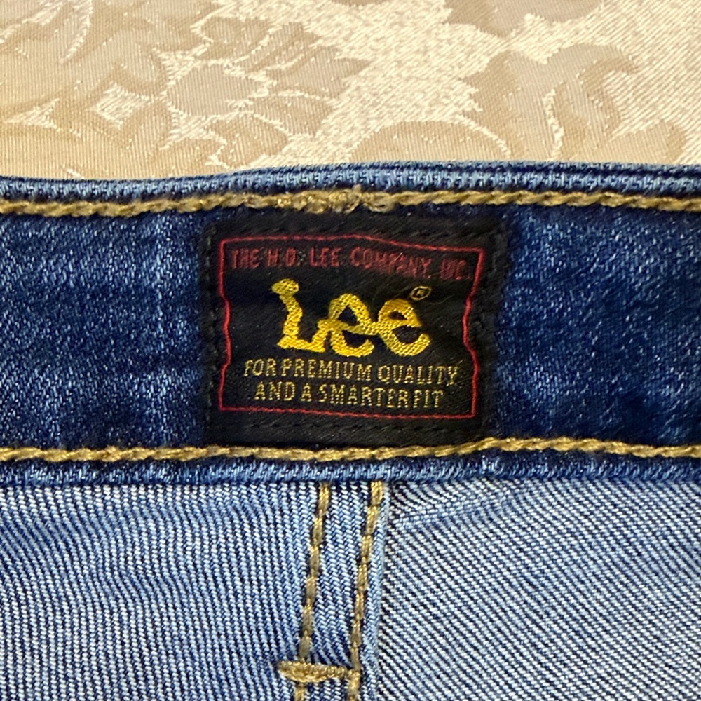 Lee Women's Blue Denim Jeans size 10 medium boot cut 28-1/2” inseam - Picture 2 of 6